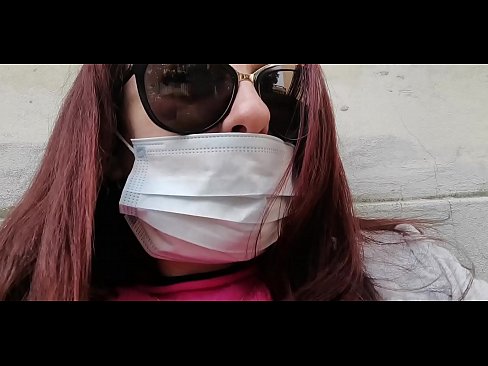 ❤️ Η Νικολέτα εκδικείται τον γείτονά της και κατουράει στο γκαράζ του (Ειδικό Covid19 Ιταλική καραντίνα) ❤️ Ανώμαλο πορνό