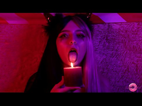 ❤️ Μια παθιασμένη πίπα από ένα σέξι Succubus με ένα σπέρμα στο στόμα της. ❤️ Ανώμαλο πορνό